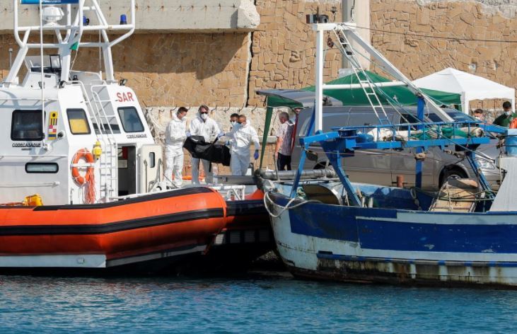 3 migrants die as boat catches fire off Italian coast