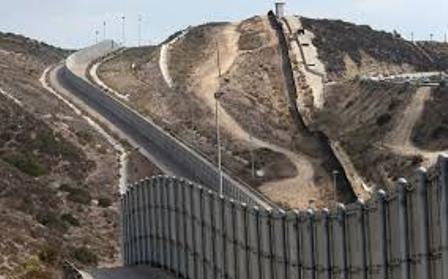 Court rules U.S. govt broke law using military funds for wall