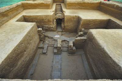 165 ancient tombs found in east China