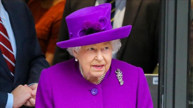 UK queen steps into debate over Philips funeral outfits