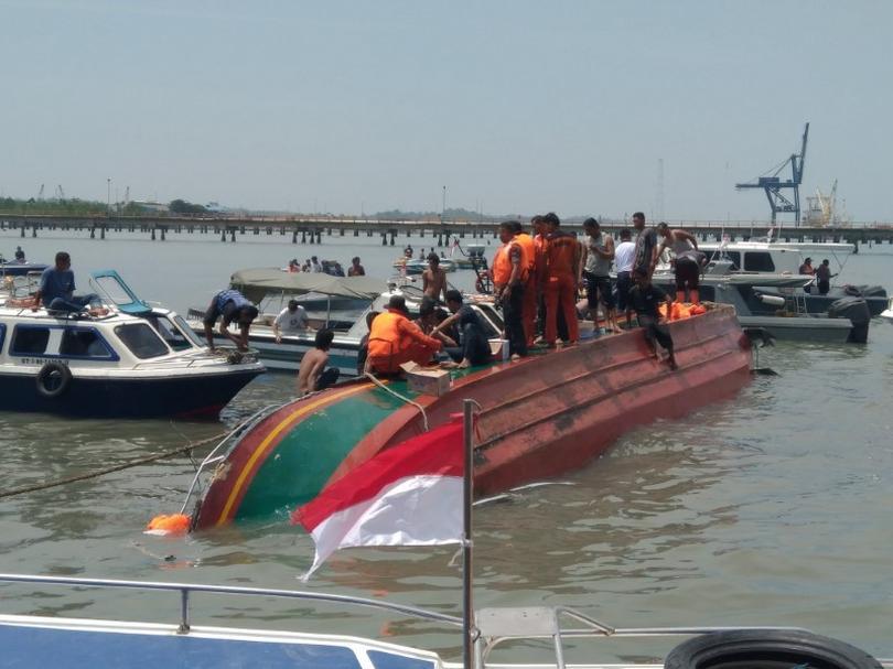 3 people die as campaign boat capsizes off Indonesia