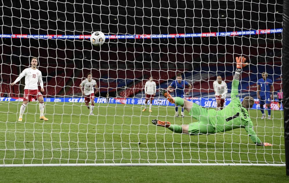 Eriksen penalty earns Denmark win over England