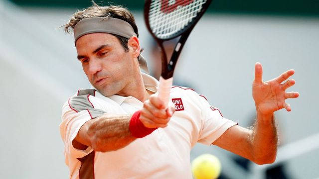 Federer pulls out of Dubai event to focus on training