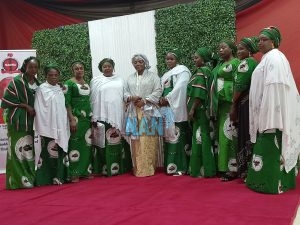 Army chiefs wife fetes, interacts with soldiers wives