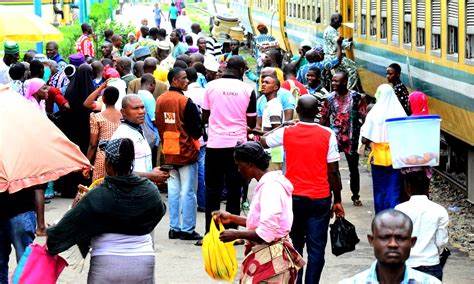 Eid-el Fitr: Osun free train returns 600 passengers to Lagos, Oyo, Ogun